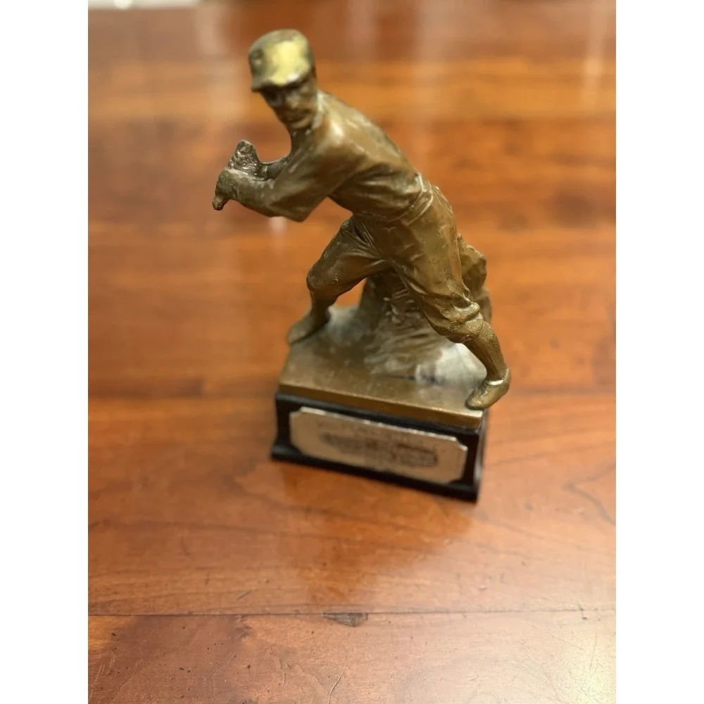 Vintage 1929 Baseball‎ Trophy Cast Metal Batter Bakelite Base Antique Award
